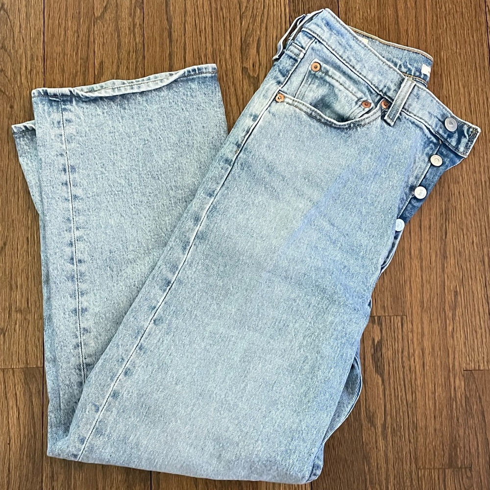 Levi's Ribcage Straight Ankle Jeans